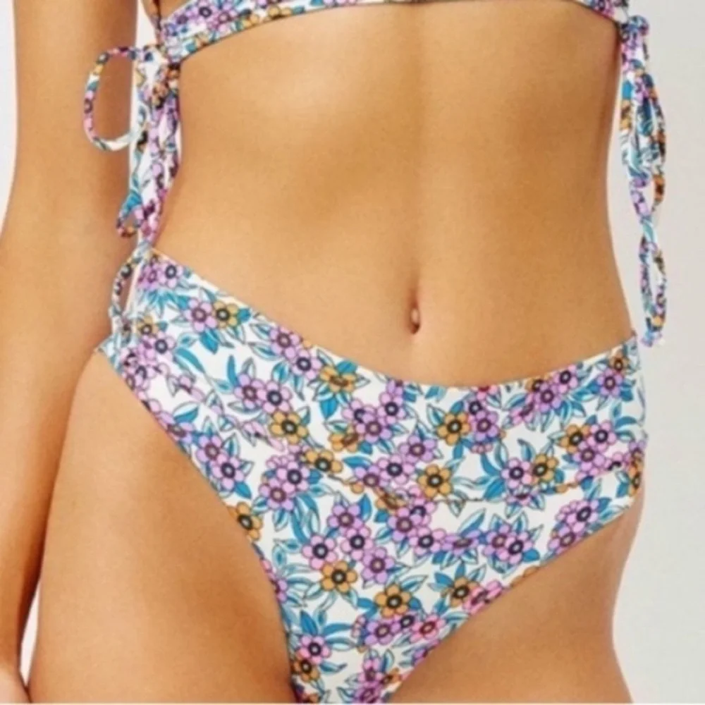 New! Frankie’s Bikinis Nick Bikini bottoms flower farm 1068